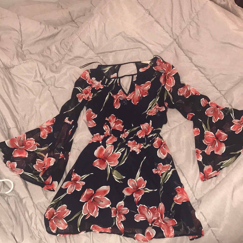 Hippie-esque bell-sleeved floral dress